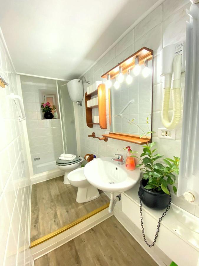 La Casa Verde Roma - Free Secure Parking If You Book 3 Nights Hotel Eksteriør billede